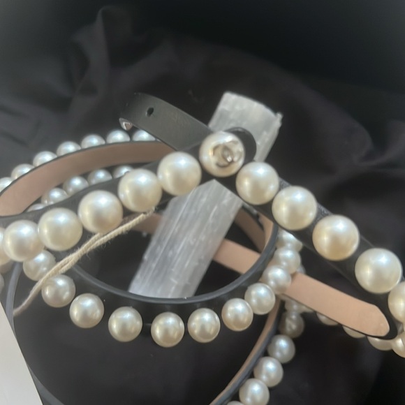 Rare Chanel Pearl Black Leather Belt. - Picture 2 of 5